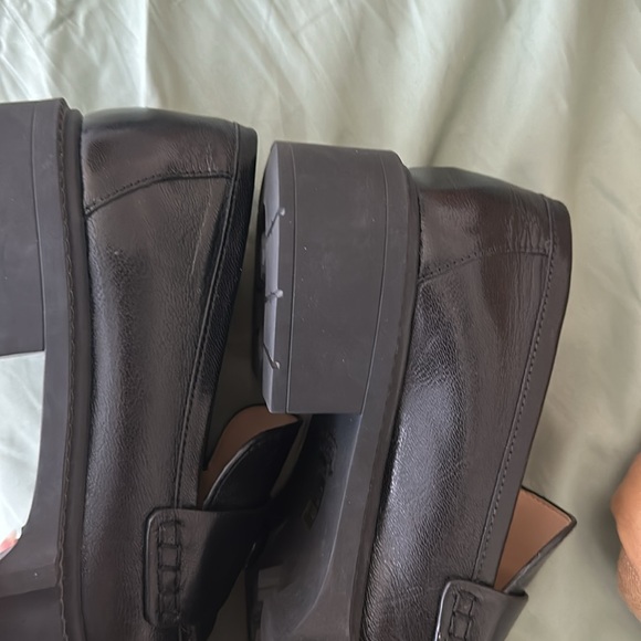 🚫SOLD🚫Leah Loafers Size 7 - Picture 5 of 5